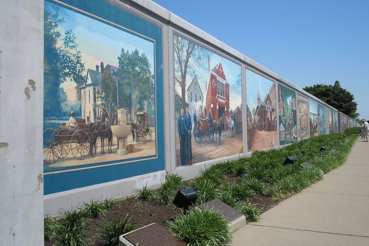 Floodwall murals, Paducah, Kentucky
Floodwall murals of local history, Paducah,