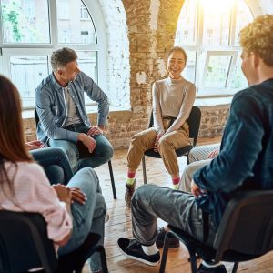 A group therapy session during methamphetamine rehab kentucky